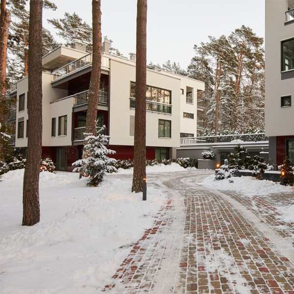 "TennisClub12", Burtnieku iela 14, Jūrmala